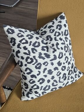 18" Leopard Print Accent Pillow - White and Black